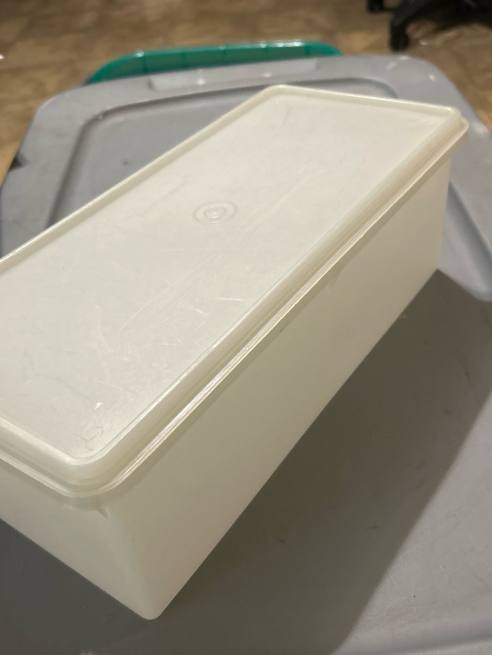 Vintage Tupperware Bread Keeper 606-1 & Lid 607-8 White